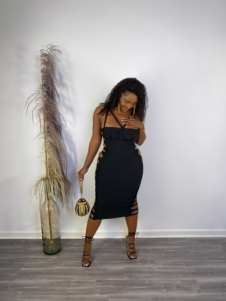 Ode to the Dress – Grown and Curvy Woman